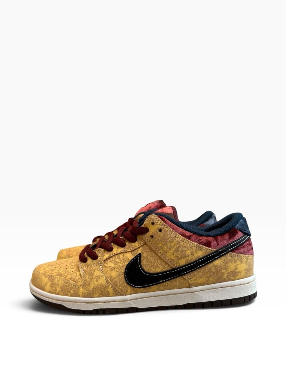 Nike SB Dunk Low Pro City of Cinema FZ1278-200 Celestial Gold Men 8.5
